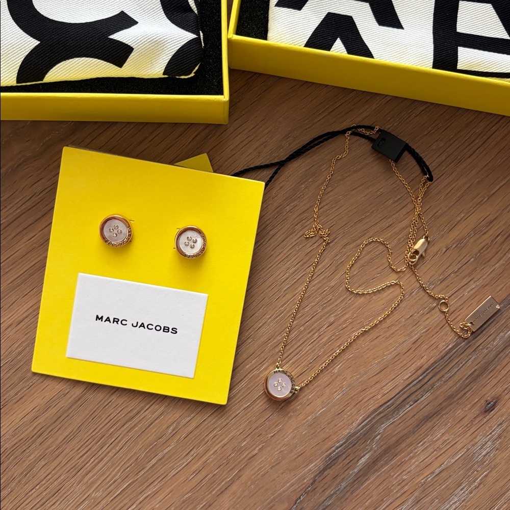 MARC JACOBS earrings & Necklace